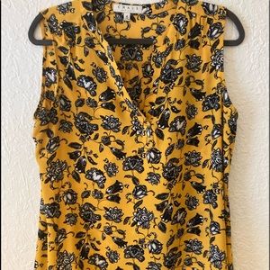 Chaus NWOT blouse
